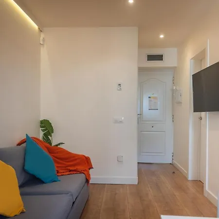 Vibe By Olala Homes דירה הוספיטלט דה יוברגאט
