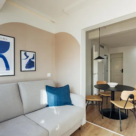 Vibe By Olala Homes דירה הוספיטלט דה יוברגאט